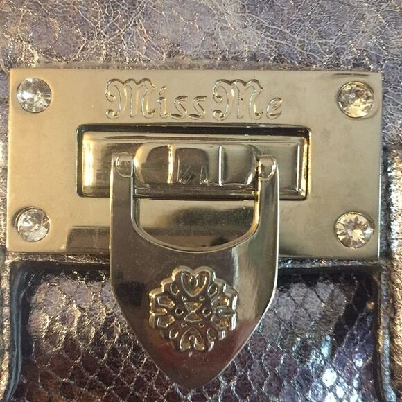 Miss Me Purse - Picture 5 of 15